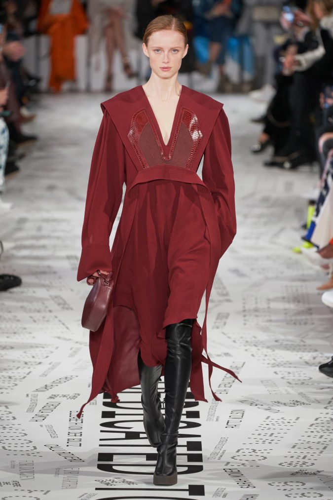 fall-winter-fashion-2020-wine-red-dress-stella-mccartney-675x1013 90 Fall/Winter Fashion Ideas for a Perfect Combination of Vintage and Modern in 2020