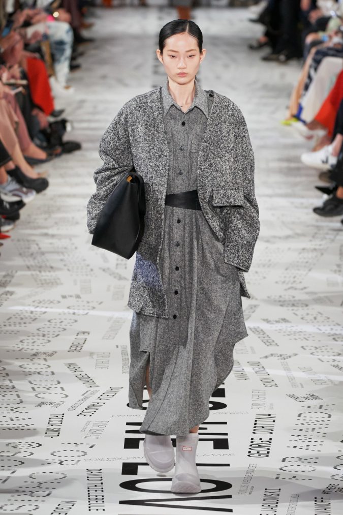 fall-winter-fashion-tweed-dress-and-jacket-Stella-McCartney-675x1013 90 Fall/Winter Fashion Ideas for a Perfect Combination of Vintage and Modern in 2020