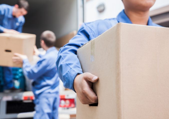 moving truck moving helpers Top Tips for Your Next Moving Truck Hire - 6