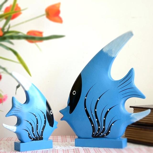 wooden fish decor Using Wood to Decorate Your Home - Easy Tips and Tricks - 11