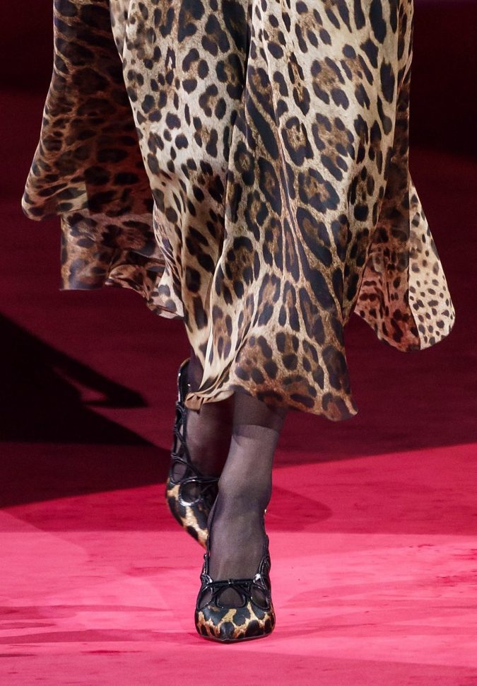 Top 10 Winter Fashion Predictions and Trends 51 Fall fashion 2019 animal printed bow Dolce Gabbana 2 1 Top 10 Winter Fashion Predictions and Trends - 51