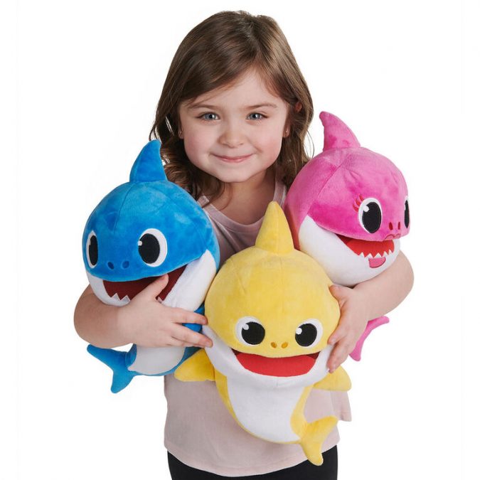 Pinkfong Shark baby official song puppet. Top 25 Most Trendy Christmas Toys for Children - 14