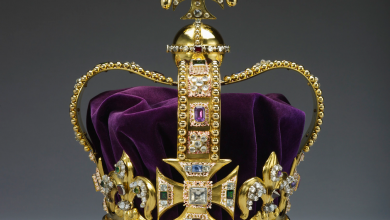 United Kingdom—St. Edward’s Crown The 5 Most Expensive Crown Jewels in the World - 6