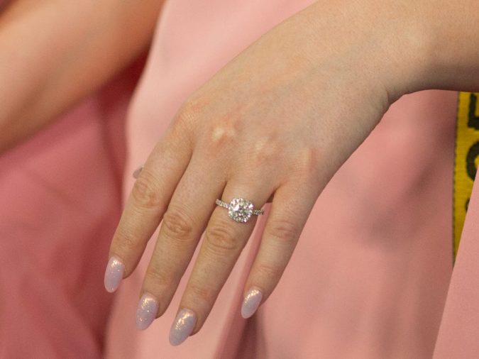 Top 10 Lovely Nail Polish Trends for Next Fall & Winter 8 clear white nails Top 10 Lovely Nail Polish Trends for Next Fall & Winter - 8