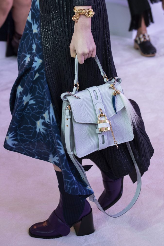 fall-winter-accessories-2020-handbag-chloe-675x1013 65+ Hottest Winter Accessories Fashion Trends in 2022