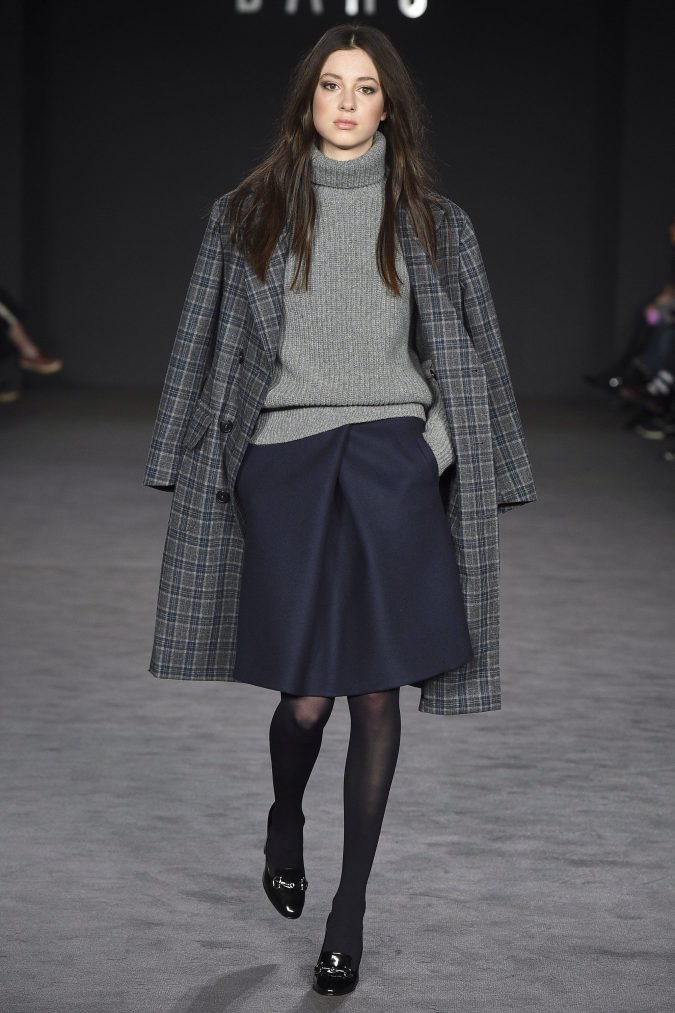 fall-winter-fashion-2017-turtleneck-skirt-checked-coat-675x1013 45+ Elegant Work Outfit Ideas for Fall and Winter 2020
