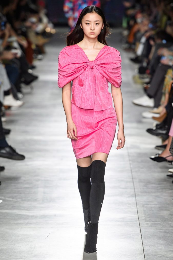45+ Elegant Work Outfit Ideas for Fall and Winter 46 fall winter fashion 2020 bow shoulders MSGM 45+ Elegant Work Outfit Ideas for Fall and Winter - 46