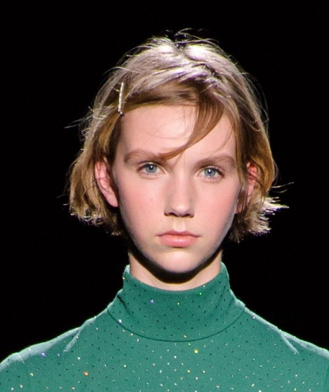 Top 20 Hottest Winter Hairstyles for Women 30 fall winter fashion 2020 disco dress Marc Jacobs 1 Top 20 Hottest Winter Hairstyles for Women - 30