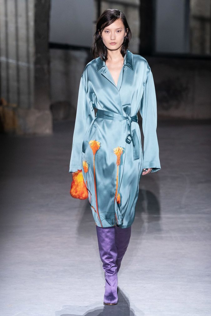 fall winter fashion 2020 floral coat purse Dries Van Noten 65+ Hottest Winter Accessories Fashion Trends - 31