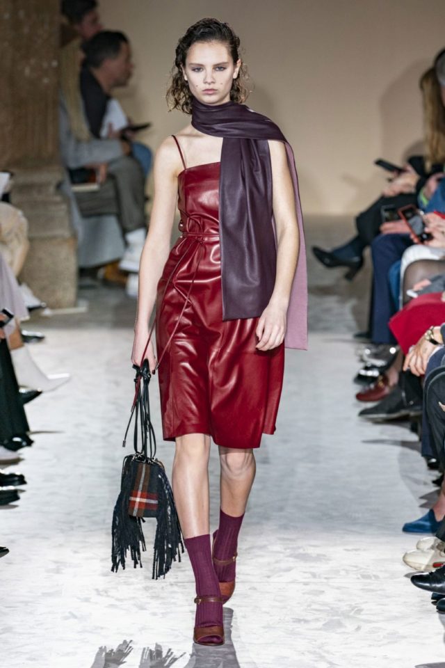 fall-winter-fashion-2020-leather-dress-scarf-salvatore-ferragamo 45+ Elegant Work Outfit Ideas for Fall and Winter 2020