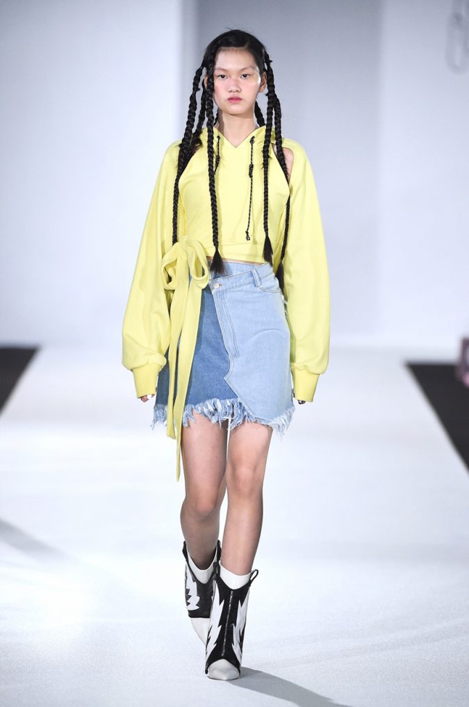 fall winter fashion 2020 mini skirt waist bow KYE Top 10 Fashionable Winter Fashion Outfit Ideas for Teens - 8