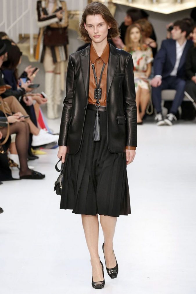 45+ Elegant Work Outfit Ideas for Fall and Winter 28 fall winter fashion 2020 pleated skirt leather shirt jacket 45+ Elegant Work Outfit Ideas for Fall and Winter - 28
