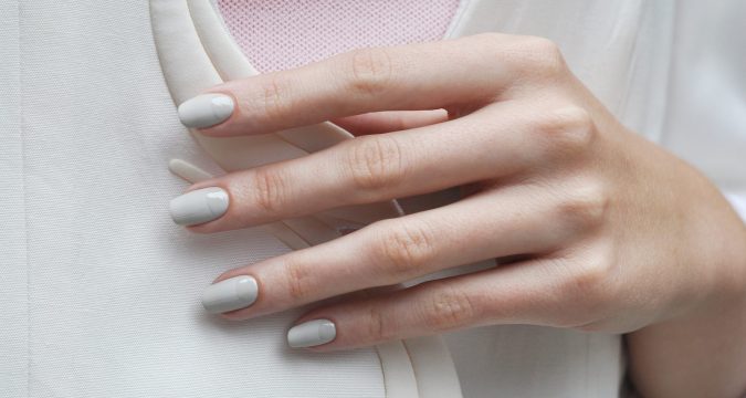 greyish white nails Top 10 Lovely Nail Polish Trends for Next Fall & Winter - 7