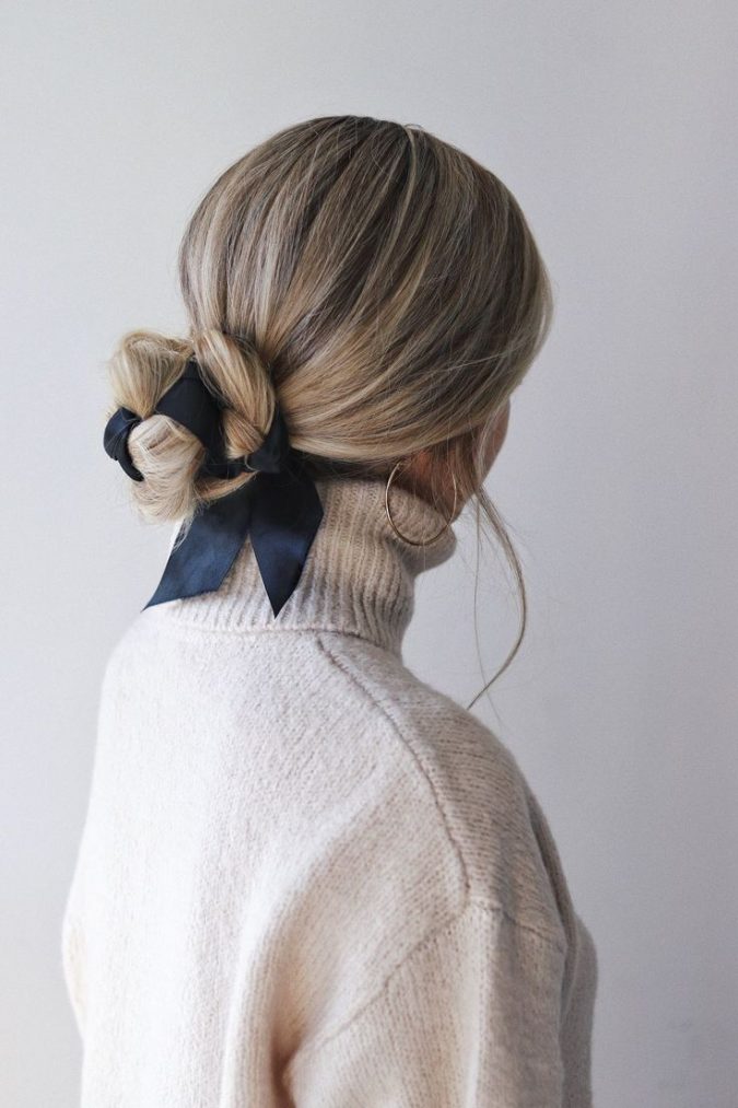 Top 20 Hottest Winter Hairstyles for Women 44 hairstyle fall 2020 bun with ribbon Top 20 Hottest Winter Hairstyles for Women - 44