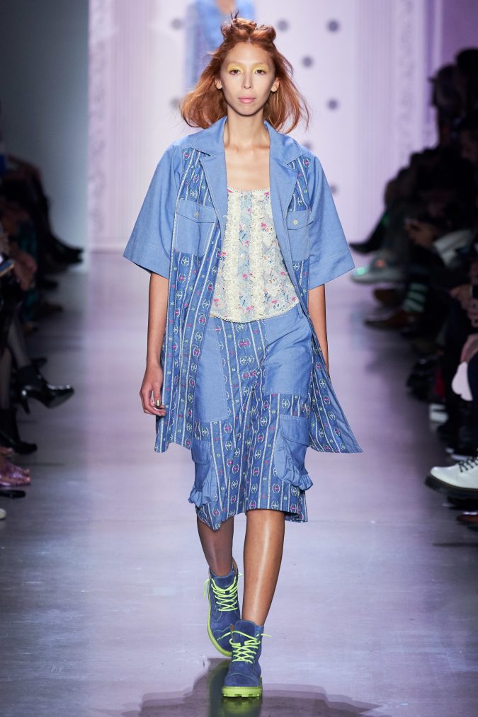 spring summer fashion 2020 denim floral outfit Anna Sui 120+ Lovely Floral Outfit Ideas and Trends for All Seasons - 70