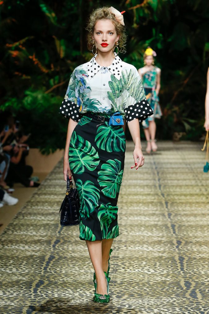 spring summer fashion 2020 floral top and skirt dolce and gabbana 120+ Lovely Floral Outfit Ideas and Trends for All Seasons - 73