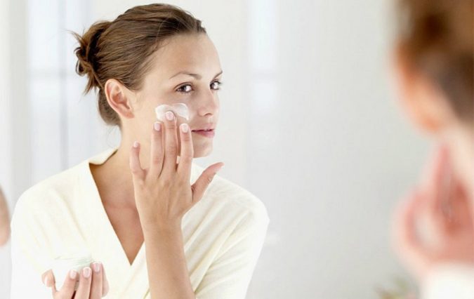 woman apply cream Top 10 World’s Most Luxurious Beauty Products - 8