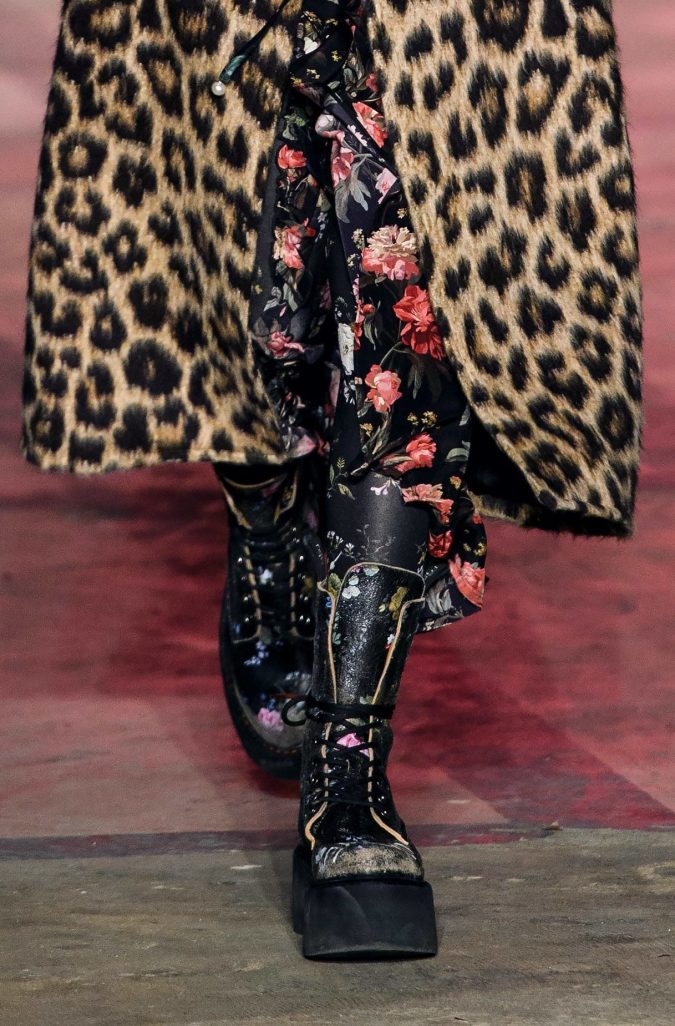 ‏‏fall winter fashion 2020 floral inner animal printed coat R13 نسخة Top 10 Winter Fashion Predictions and Trends - 54