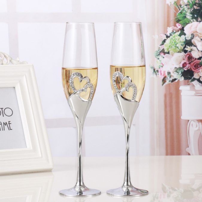 Champagne glasses Top 10 Most Luxurious Wedding Gift Ideas for Wealthy Couple - 10