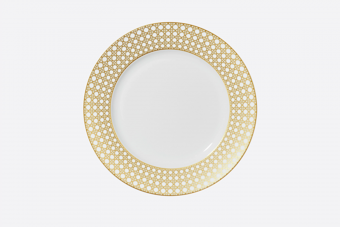 Dior Cannage Montaigne dinner plate Top 15 Most Expensive Christmas Decorations - 3