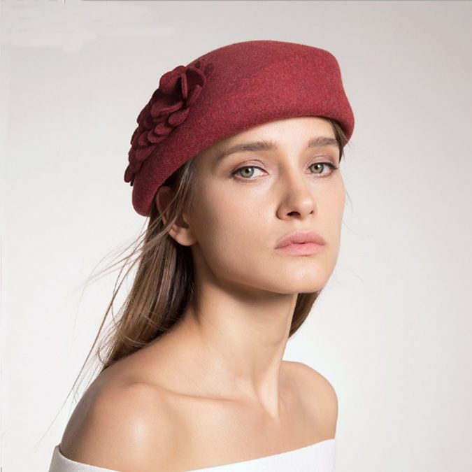 beret-hat-675x675 Top 10 Elegant Women’s Hat Trends For Winter 2022