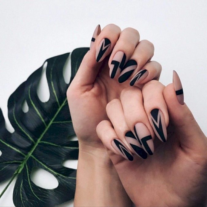 black and nude nail art Top 10 Most Luxurious Nail Designs - 39