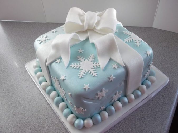blue Christmas cake 2 16 Mouthwatering Christmas Cake Decoration Ideas - 4