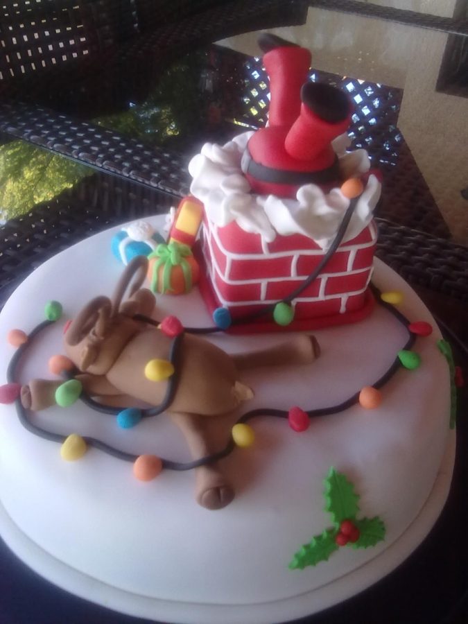 16 Mouthwatering Christmas Cake Decoration Ideas 20 christmas cake Santa and Rudolph 16 Mouthwatering Christmas Cake Decoration Ideas - 20