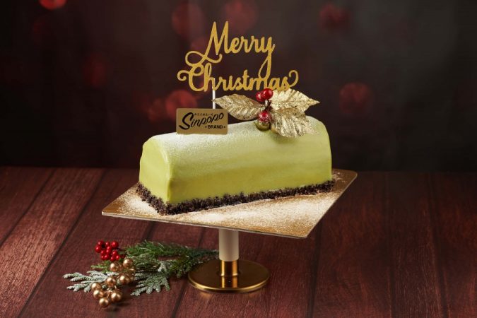 16 Mouthwatering Christmas Cake Decoration Ideas 7 christmas cake geometric stand 16 Mouthwatering Christmas Cake Decoration Ideas - 7
