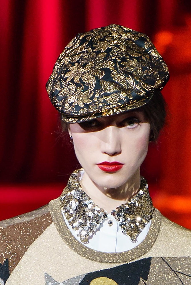 fall-winter-fashion-2020-adorned-newsboy-hat-Dolce-and-Gabbana Top 10 Elegant Women’s Hat Trends For Winter 2022