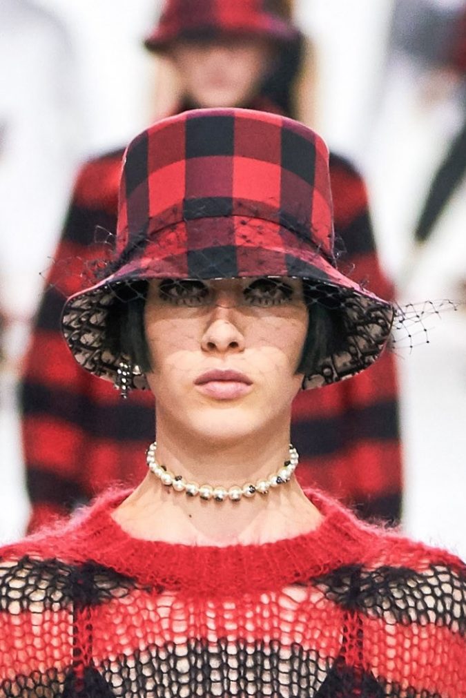 fall-winter-fashion-2020-plaided-pants-Dior-675x1011 Top 10 Elegant Women’s Hat Trends For Winter 2022