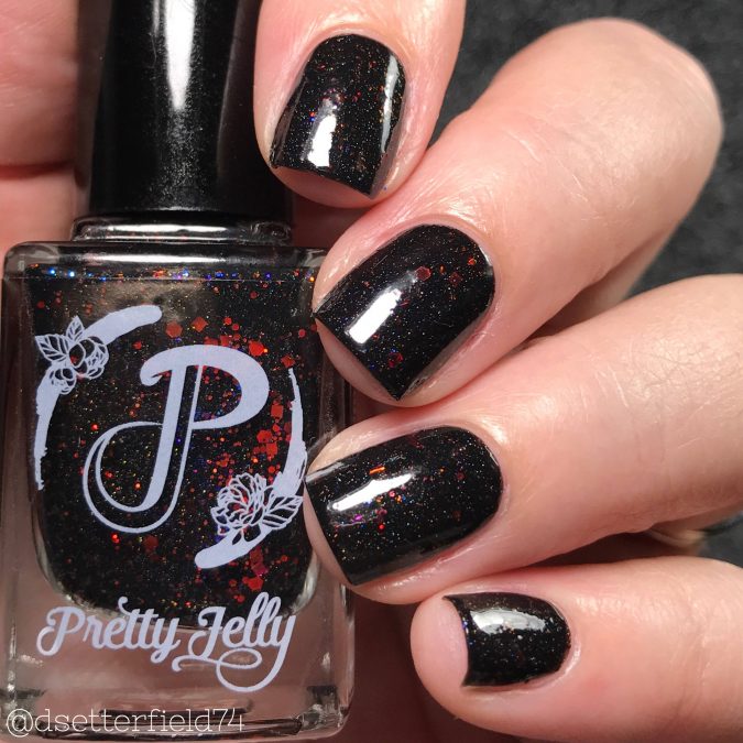 glitter-black-nails-2-675x675 Top 10 Lovely Nail Polish Trends for Next Fall & Winter