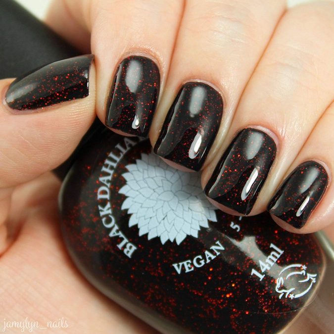 glitter black nails Top 10 Lovely Nail Polish Trends for Next Fall & Winter - 42