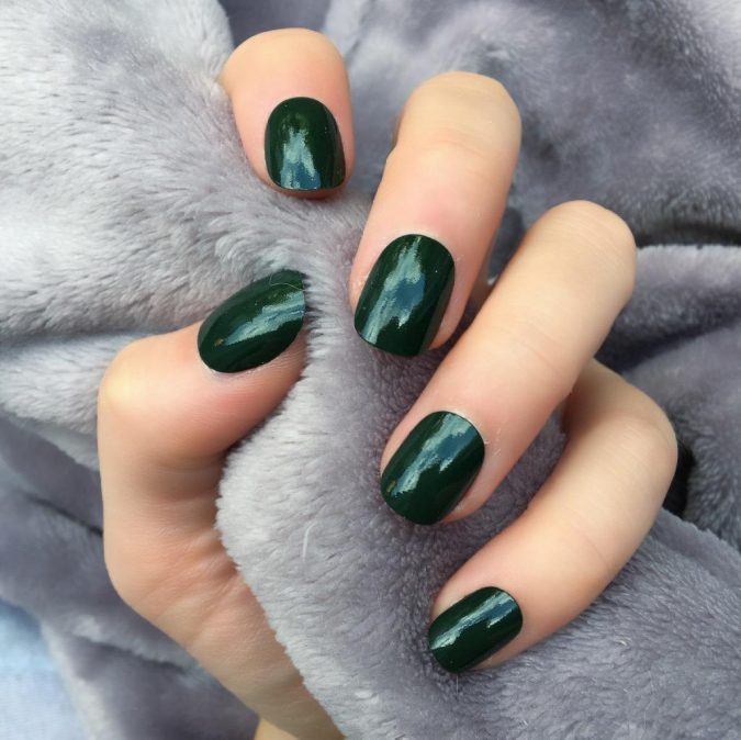 green-nails-2-675x674 Top 10 Lovely Nail Polish Trends for Next Fall & Winter