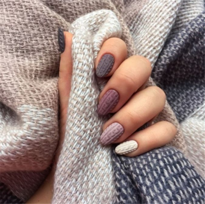 grey nail art Top 10 Most Luxurious Nail Designs - 20