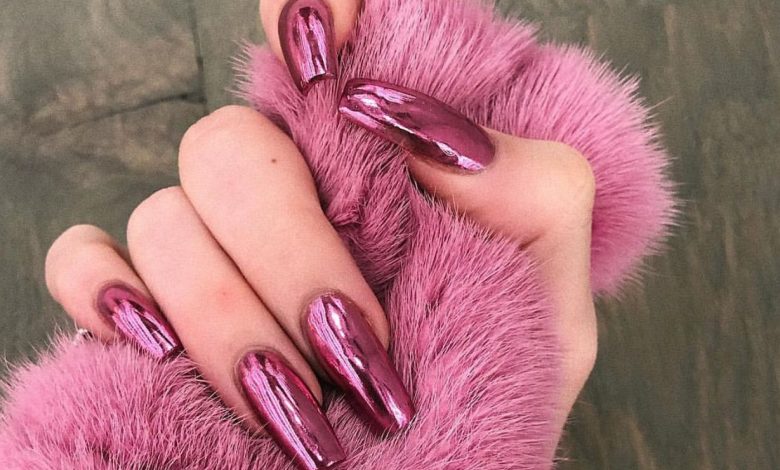 metallic nails 2 1 Top 10 Most Luxurious Nail Designs - Fall winter nail trends 1