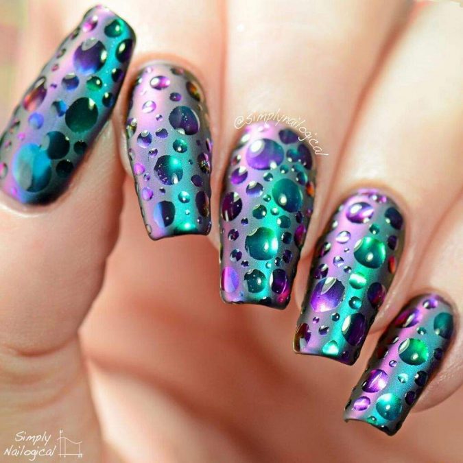 metallic nails 3 Top 10 Most Luxurious Nail Designs - 26