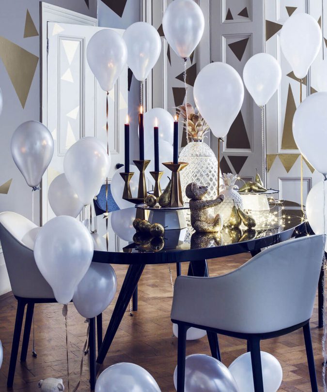 new year party balloons 10 Breathtaking New Year’s Eve Party Decoration Trends - 38