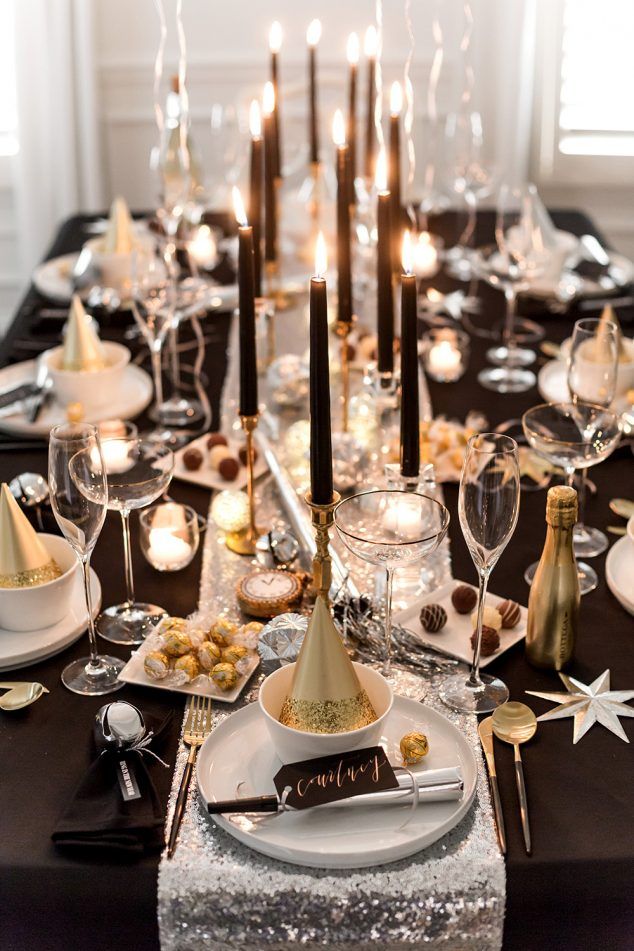 new years eve dinner table 10 Breathtaking New Year’s Eve Party Decoration Trends - 13