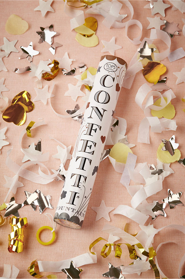 new years eve party confetti 10 Breathtaking New Year’s Eve Party Decoration Trends - 28
