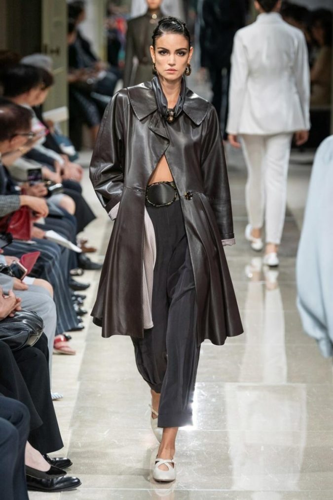 Giorgio-Armani-1-675x1013 Top 20 Most Luxurious Women’s Fashion Brands