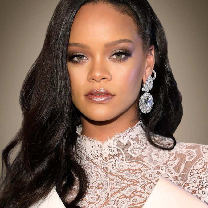 Rihanna-1-675x675 Some Huge Fashion Icons Are Supporting This New Trend