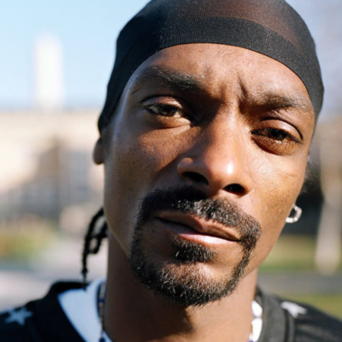 Some Huge Fashion Icons Are Supporting This New Trend 11 Snoop Dogg Some Huge Fashion Icons Are Supporting This New Trend - 11