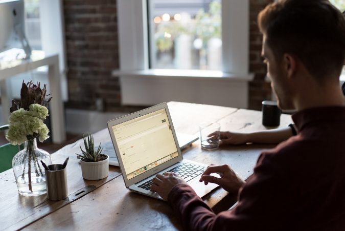 7 Simple Ways to Manage Pain at Work 2 laptop. 7 Simple Ways to Manage Pain at Work - 2