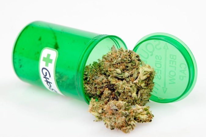 medical marijuana cannabis Some Huge Fashion Icons Are Supporting This New Trend - 12