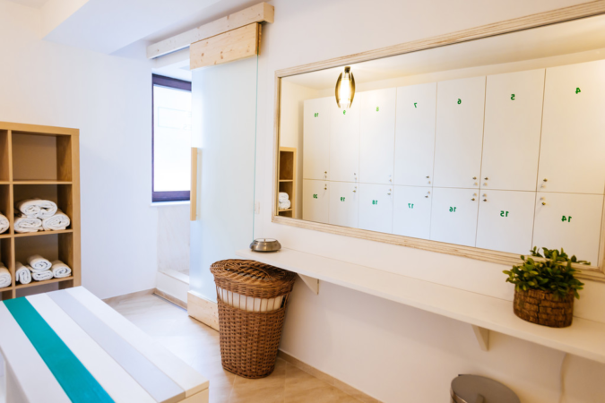 mirror in bathroom 1 5 Ways of Using Gym Mirrors in Your Home Interior - 5