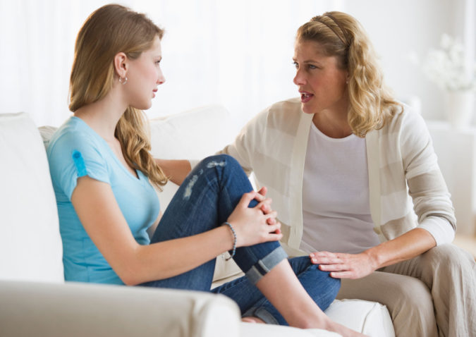 talk with a family member How to Face Red Flags in a Relationship Successfully - 3