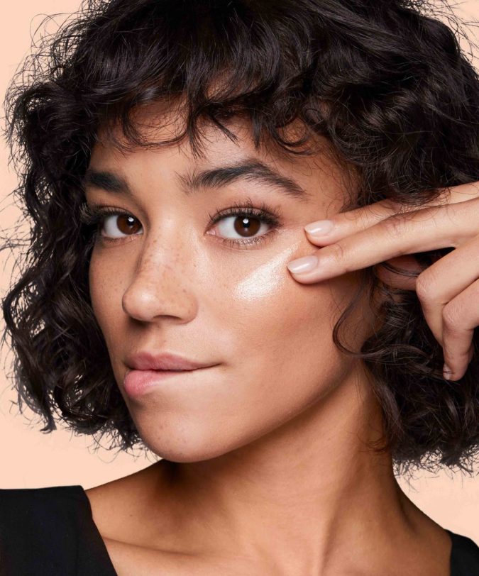 Highlighter makeup 2 6 Beauty Trends You Have to Try - 10