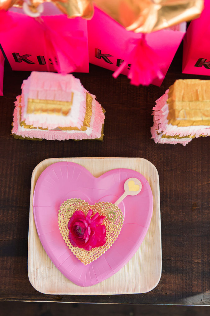 pink decoration. 30+ Most Creative Valentine’s Day Ideas & Trends - 7