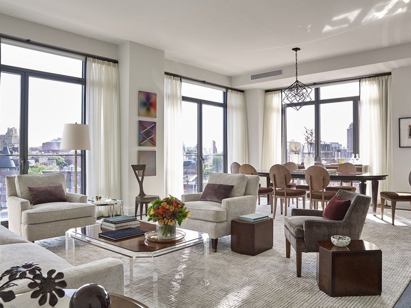 Lightening living room Top 25 Most Luxurious Rooms in the World - 17